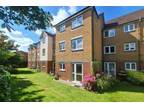Property & Houses to Rent: Flat 32 Bentley Court, Camberley