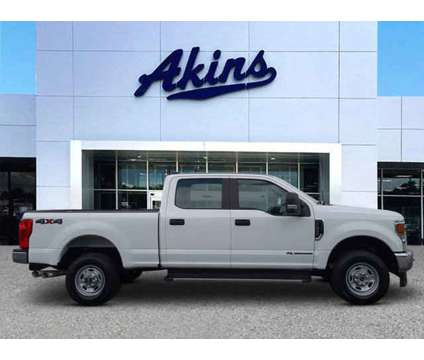 2022 Ford Super Duty F-350 SRW XL is a White 2022 Ford Car for Sale in Winder GA