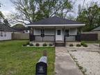 $1600 Updated Bungalow in the Heart of Downtown Winder! 95 Griffith St #NA