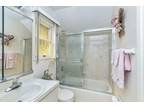 Condo For Sale In Smithtown, New York