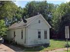 2000 W Lincoln Ave - Peoria, IL 61605 - Home For Rent
