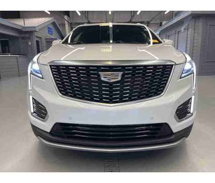 2020 Cadillac XT5 Premium Luxury is a White 2020 Cadillac XT5 Premium Luxury SUV in Elgin IL