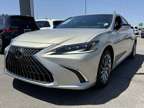 2024 Lexus ES 300h Luxury