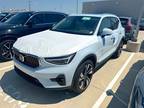 2024 Volvo XC40 B5 Plus Bright Theme