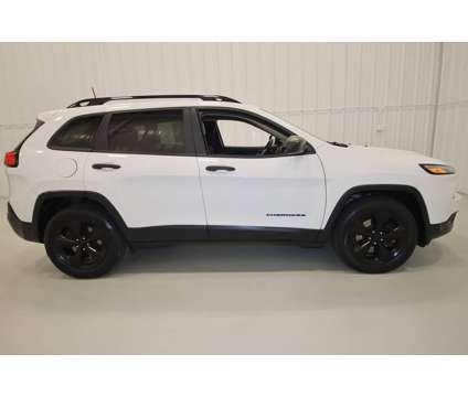 2017 Jeep Cherokee Altitude is a White 2017 Jeep Cherokee Altitude SUV in Canfield OH