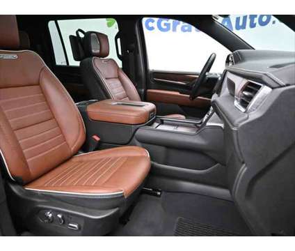 2023 GMC Yukon XL 4WD Denali Ultimate is a Blue 2023 GMC Yukon XL 1500 Trim SUV in Dubuque IA