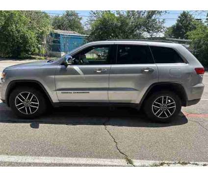 2020 Jeep Grand Cherokee Limited 4X4 is a Silver 2020 Jeep grand cherokee Limited SUV in Sherman TX