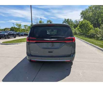 2022 Chrysler Pacifica Touring L is a Grey 2022 Chrysler Pacifica Touring Van in Clive IA