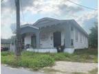 Foreclosure Property: 1207 Deslonde St