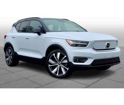 2021UsedVolvoUsedXC40 is a Silver 2021 Volvo XC40 Car for Sale in Rockland MA
