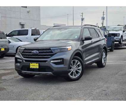 2021 Ford Explorer Xlt is a Grey 2021 Ford Explorer XLT Car for Sale in Houston TX