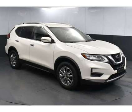 2019 Nissan Rogue SV is a White 2019 Nissan Rogue SV Car for Sale in Greenville SC