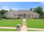 8804 Thornbridge Dr, North Richland Hills, TX 76182