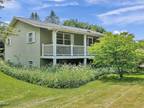 9422 Pineview Dr, Olivet, MI 49076