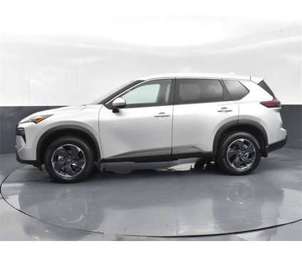 2024 Nissan Rogue SV is a Silver 2024 Nissan Rogue SV SUV in Columbus GA