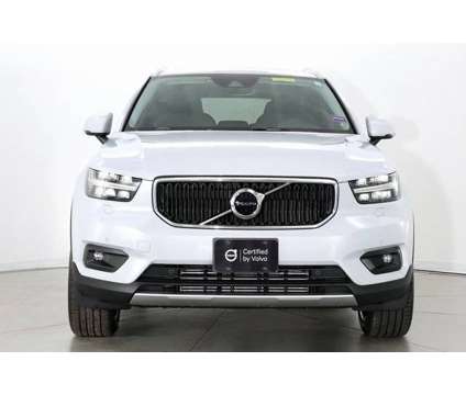 2022 Volvo XC40 Momentum is a Silver 2022 Volvo XC40 SUV in Scarborough ME