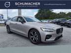 2024 Volvo S60 B5 Plus Dark Theme