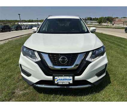 2020 Nissan Rogue SV is a White 2020 Nissan Rogue SV SUV in Waukesha WI