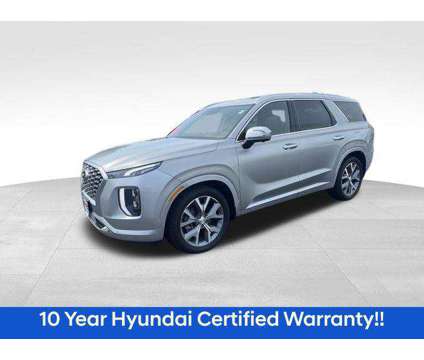 2021 Hyundai Palisade Limited is a Silver 2021 SUV in Milwaukee WI