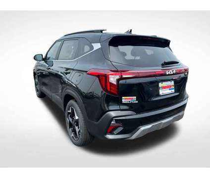 2024 Kia Seltos EX is a Black 2024 EX SUV in Milwaukee WI