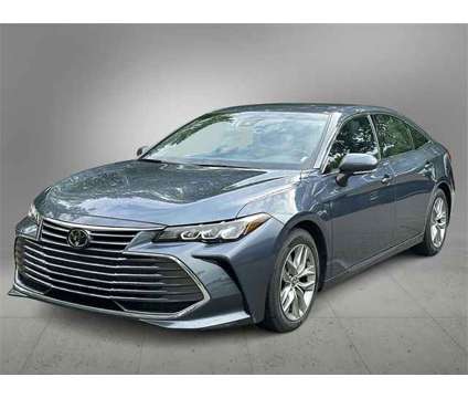 2022 Toyota Avalon XLE is a 2022 Toyota Avalon XLE Sedan in Pittsburgh PA