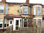 Nesfield Avenue, Perth Street West, Hull, HU5 2 bed terraced house for sale -