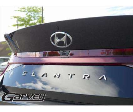 2021 Hyundai Elantra SEL is a Black 2021 Hyundai Elantra Sedan in Plattsburgh NY