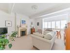 2 Bedroom Flat for Sale in Croham Park Avenue