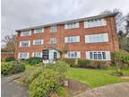 2 bed flat to rent in Foxwood Place, SS9, Leigh ON Sea
