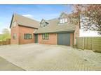 6 bed house for sale in Clos Maes Mawr, CF83, Caerffili