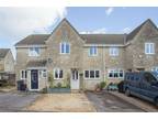 3 bedroom terraced house for sale in Suffolk Close, Tetbury, GL8