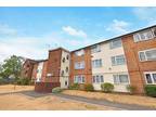 2 bed flat to rent in Jersey Road, TW3, Hounslow