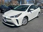 2019 Toyota Prius L Eco Hatchback 4D