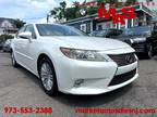 2013 Lexus ES Base 4dr Sedan