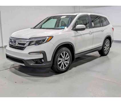 2022UsedHondaUsedPilot is a Silver, White 2022 Honda Pilot Car for Sale in Greensburg PA
