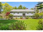 28 Shagbark Rd ,