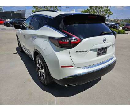 2023 Nissan Murano SV is a White 2023 Nissan Murano SV Car for Sale in Elkhorn NE