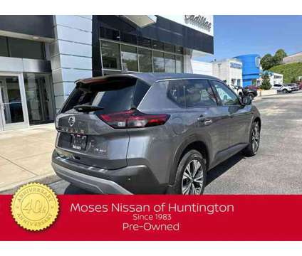 2021 Nissan Rogue SV is a 2021 Nissan Rogue SV Car for Sale in Saint Albans WV