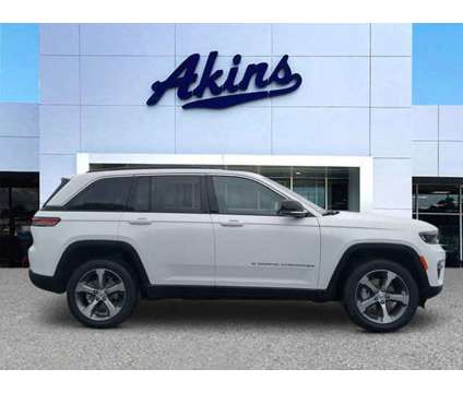 2024 Jeep Grand Cherokee Limited is a White 2024 Jeep grand cherokee Limited Car for Sale in Winder GA