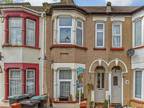 3 bedroom terraced house for sale in Beresford Road, Northfleet, Gravesend