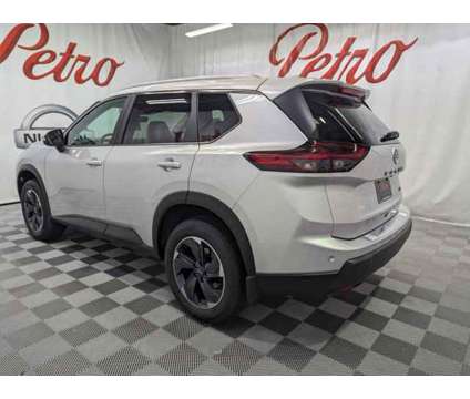 2024 Nissan Rogue SV is a Silver 2024 Nissan Rogue SV Car for Sale in Hattiesburg MS