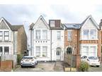 2 bedroom flat for sale in Sutherland Avenue, Ealing, W13