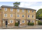 Guildford, Surrey GU2, 3 bedroom town house for sale - 65551132