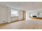 3 bed flat for sale in Kingfisher House, W14, London