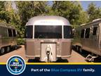 2019 Airstream Flying Cloud 25FB Twin 25ft