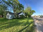 301 E Caroline St, Trinity, TX 75862