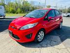 2013 Ford Fiesta SE Hatchback