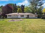 1075 Magdalyn Dr, Akron, OH 44320