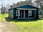 Home For Rent In Luling, Texas