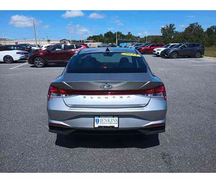 2023 Hyundai Elantra SEL is a Silver 2023 Hyundai Elantra Sedan in Leesburg FL